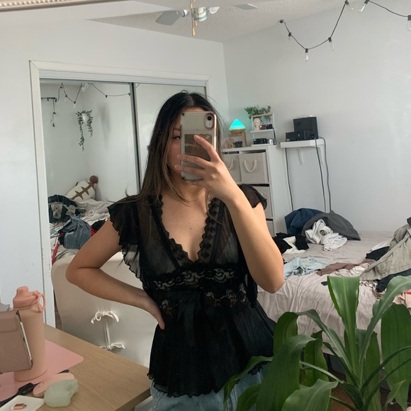 Lace top - Picture 3 of 3